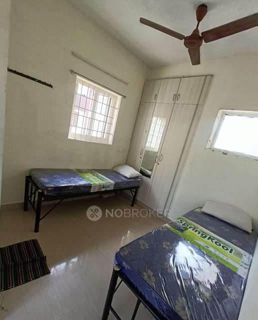 PG for Boys in Siruseri