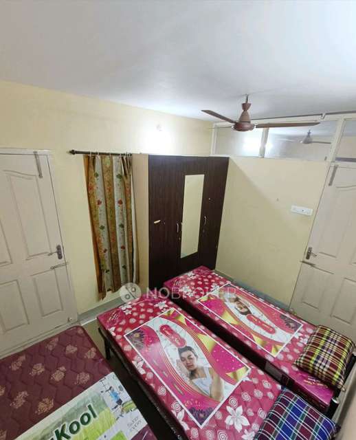 PG for Boys in Siruseri