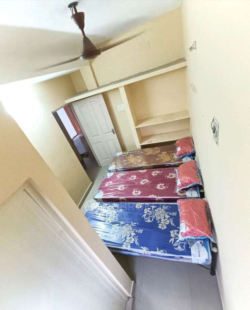 PG for Boys in Siruseri