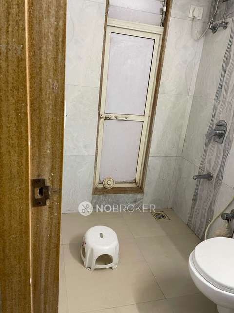 3 BHK Flat In Shankardeep Building For Sale  In Santacruz West