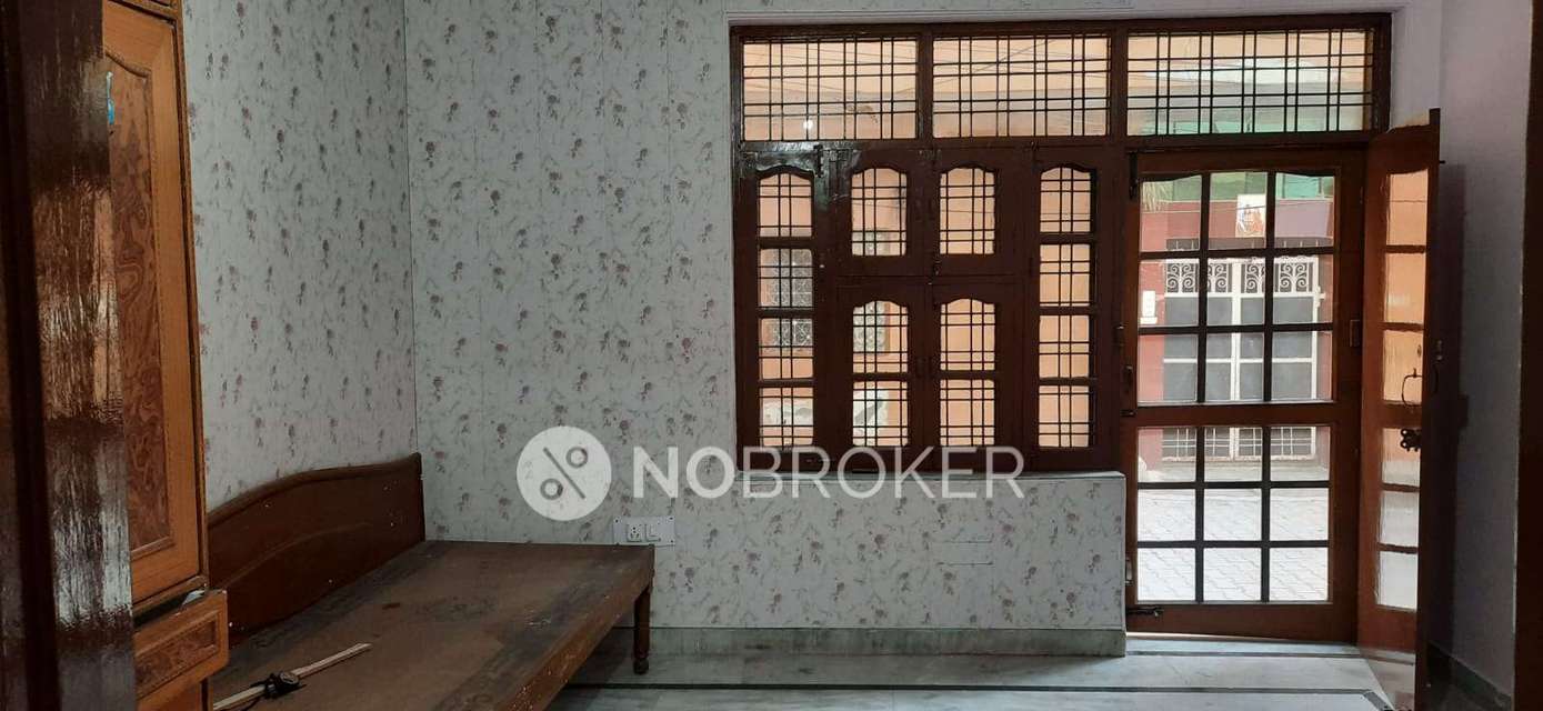 2 BHK Flat In Standalone Building  for Rent  In Sector 3a