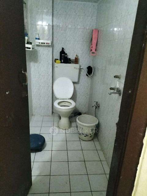 2 BHK Flat In Gayathri Sharada Nilayam For Sale  In Kukatpally