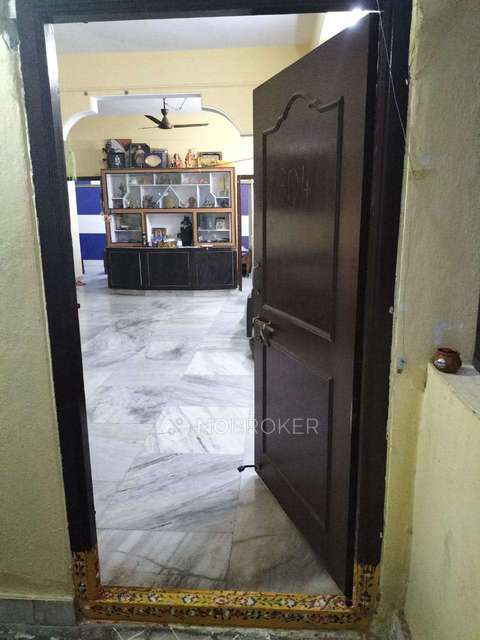 2 BHK Flat In Gayathri Sharada Nilayam For Sale  In Kukatpally