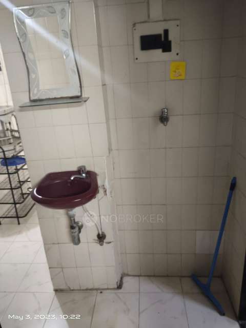 1 BHK Flat In Veena Sadan Chs For Sale  In Mulund West