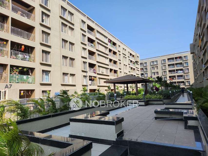 2 BHK Flat In 29 Gold Coast for Rent  In Vishrantwadi