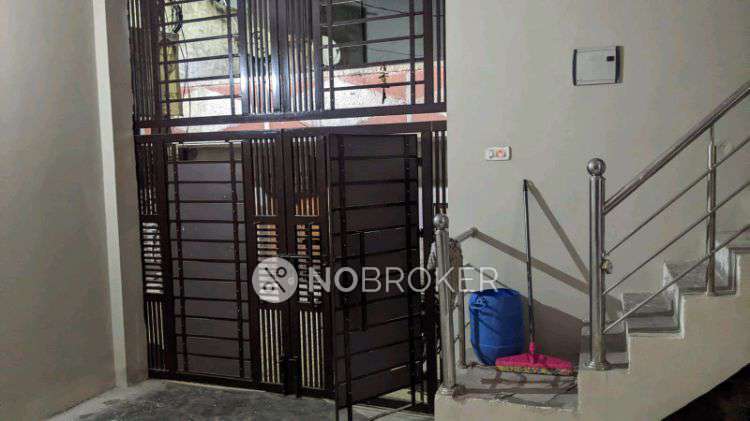 2 BHK House for Rent  In Muskan Sweets Corner, Parvatiya Colony, Sector 52, Faridabad, Haryana, India