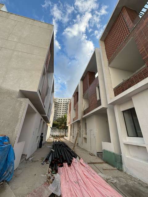 4 BHK Villa In Amber Meadows For Sale  In Balagere