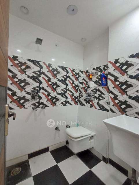 3 BHK Flat In Standalone Building  For Sale  In Dwarka Mor