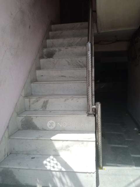 3 BHK Flat In Om Shanti Apartment For Sale  In Narela Mandi