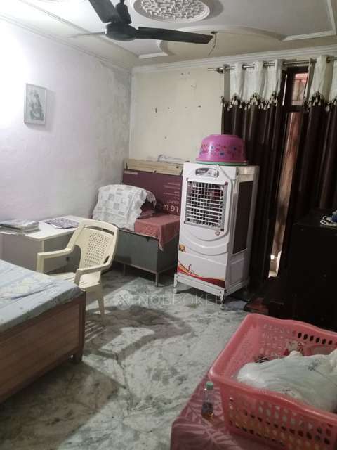 3 BHK Flat In Om Shanti Apartment For Sale  In Narela Mandi