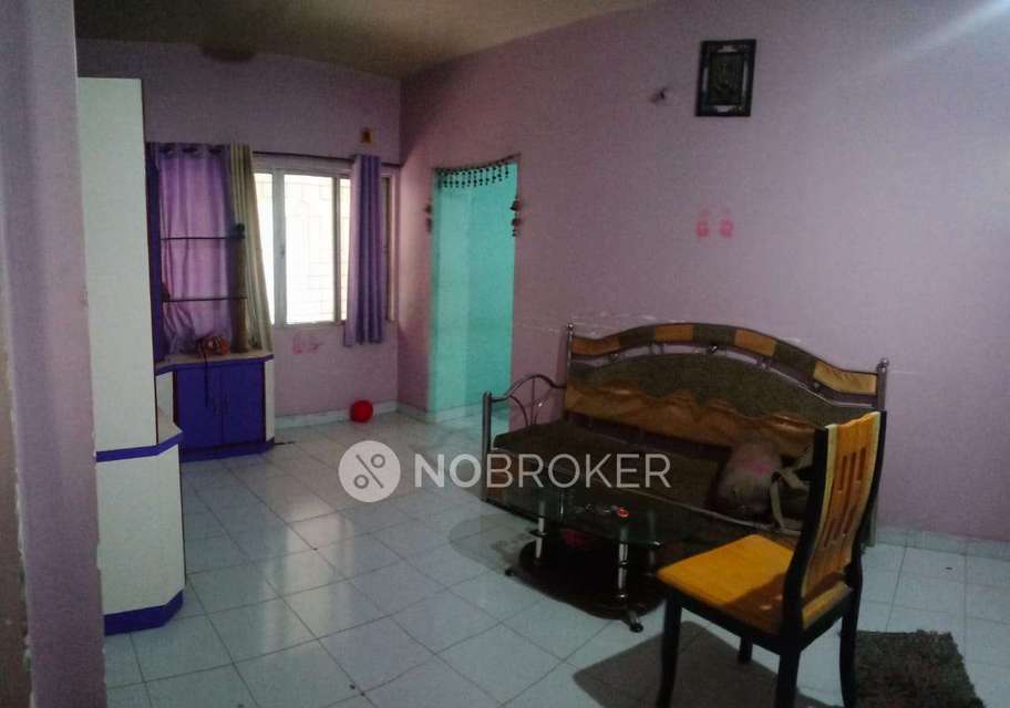 2 BHK Flat In Kumar Aangan Housing Society for Rent In Yerawada