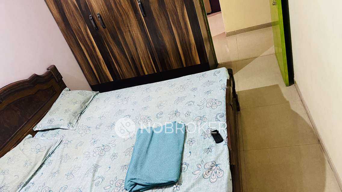 2 BHK Flat In Richa Towers, Mumbai For Sale  In Mulund East