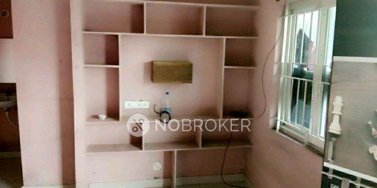 1 BHK Flat In Standalone Building  for Rent  In  Langar Houz