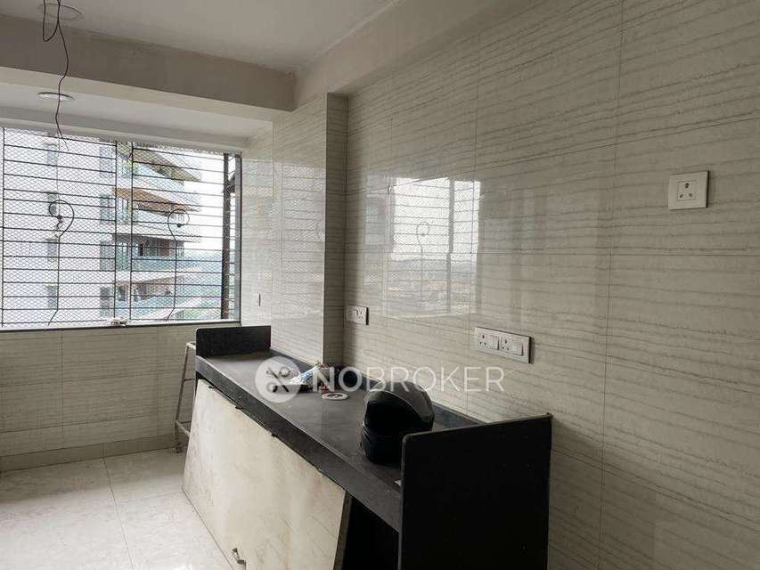 2 BHK Flat In Lake Avenue Chs Ltd for Rent  In Powai