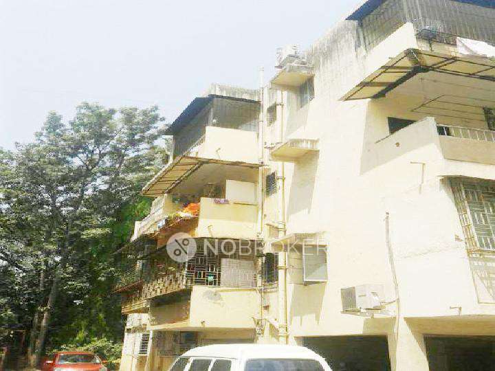 2 BHK Flat In Anand Park Society For Sale  In Guru Nanak Nagar