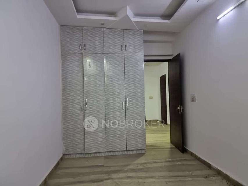 4 BHK Flat For Sale  In Subhash Nagar