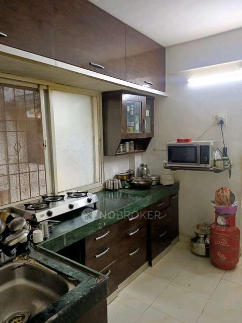2 BHK Flat In Venkatesh Heights For Sale  In Guruwar Peth