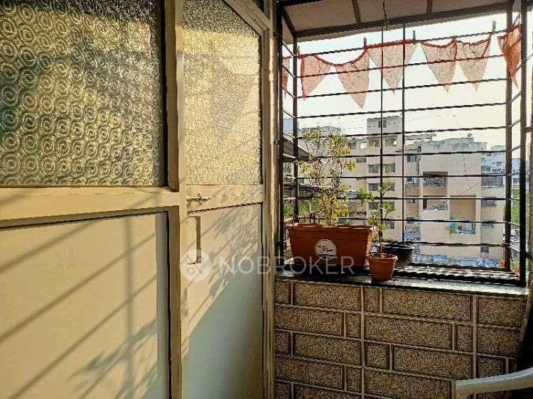 2 BHK Flat In Venkatesh Heights For Sale  In Guruwar Peth