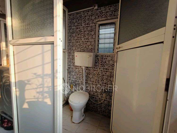 2 BHK Flat In Venkatesh Heights For Sale  In Guruwar Peth
