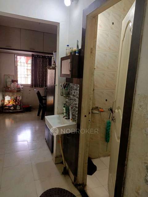 2 BHK Flat In Venkatesh Heights For Sale  In Guruwar Peth