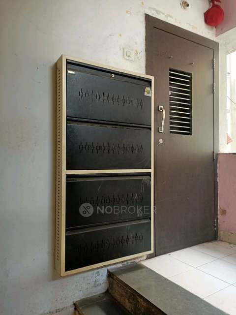 2 BHK Flat In Venkatesh Heights For Sale  In Guruwar Peth