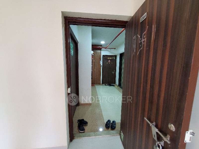 2 BHK Flat In Dharti Pressidio For Sale  In Kandivali West