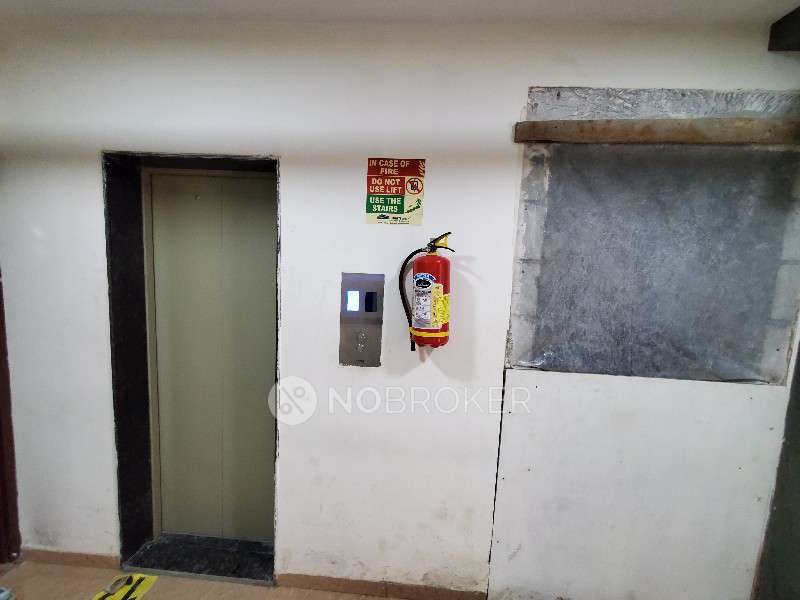 2 BHK Flat In Dharti Pressidio For Sale  In Kandivali West