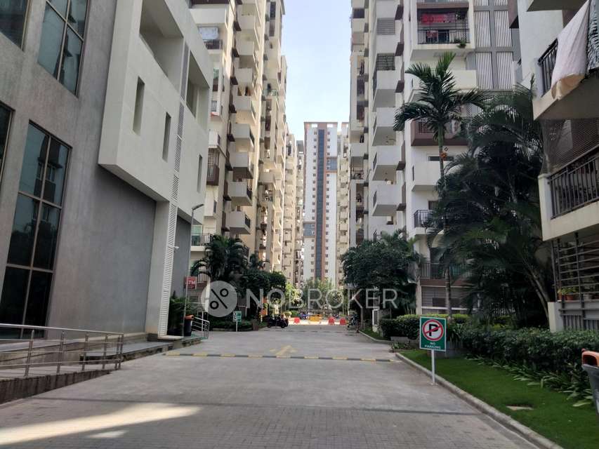 3 BHK Flat In Aparna Cyberlife For Sale  In Nallagandla
