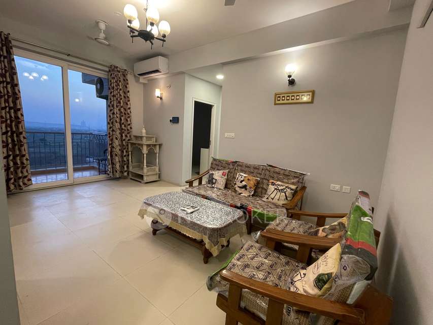 2 BHK Flat In Supertech Hues for Rent  In Sector 68