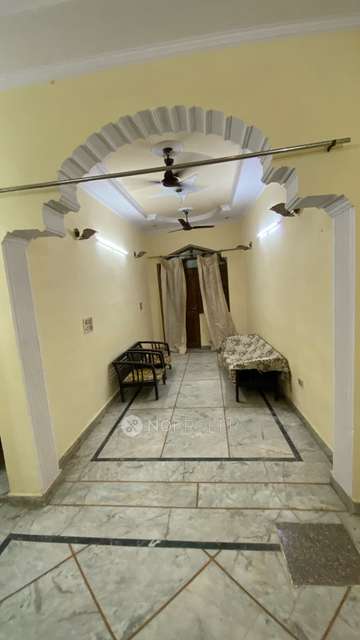 2 BHK Flat for Rent  In Mukherjee Nagar