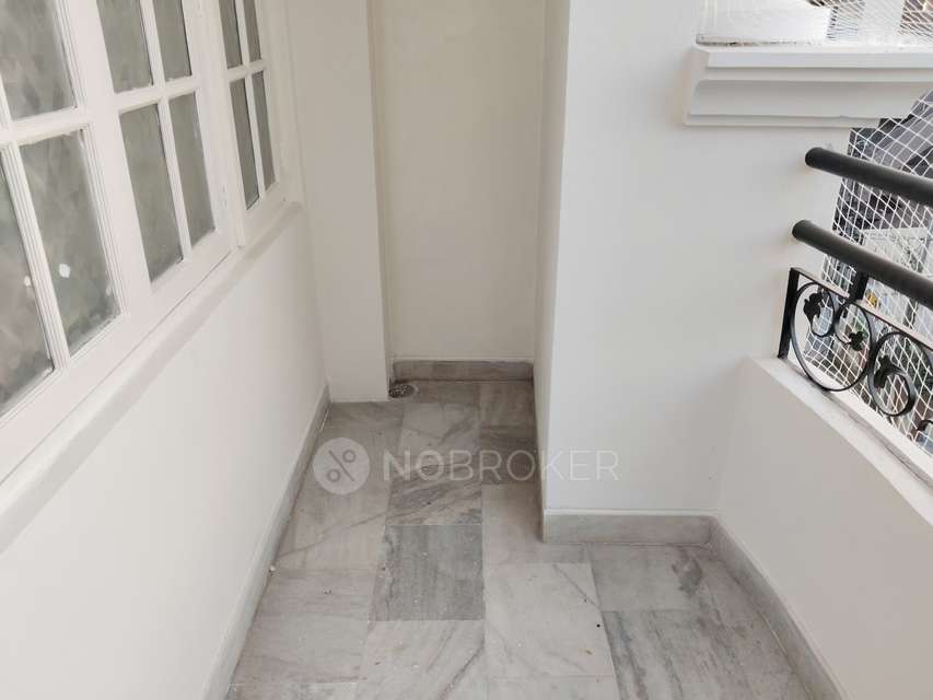 2 BHK Flat In Umbrella Classic For Sale  In Himayatnagar