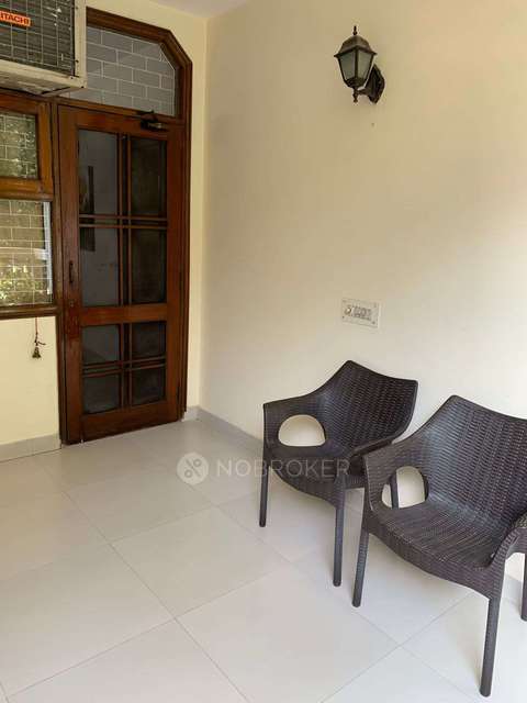 2 BHK Flat In Standlone Building For Sale  In Lajpat Nagar 