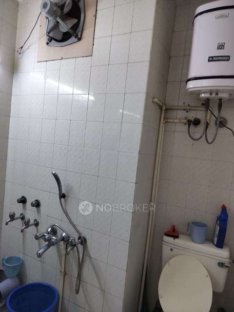 2 BHK Flat In Standlone Building For Sale  In Lajpat Nagar 