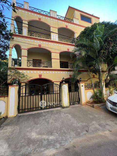 4+ BHK Villa In Standalone Building   For Sale  In Serilingampalle
