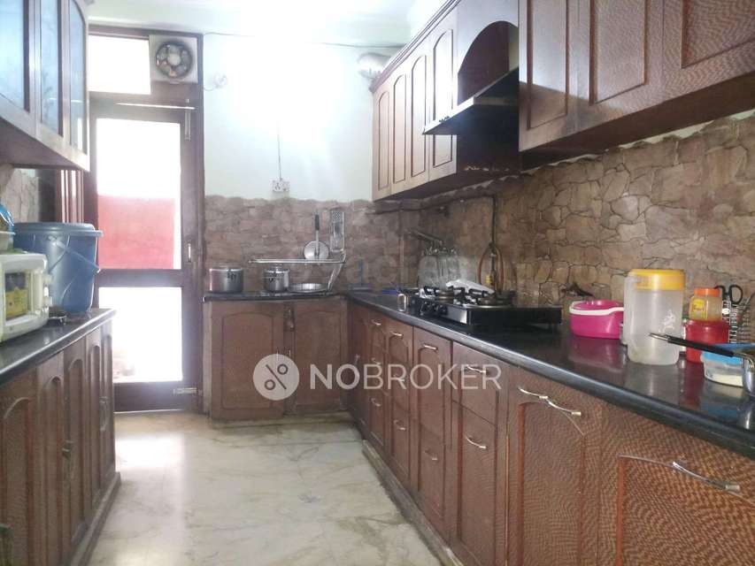 3 BHK Flat For Sale  In Laxmi Nagar
