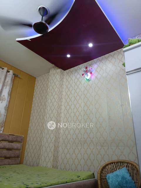 2 BHK Flat In Standalone Building   For Sale  In Uttam Nagar