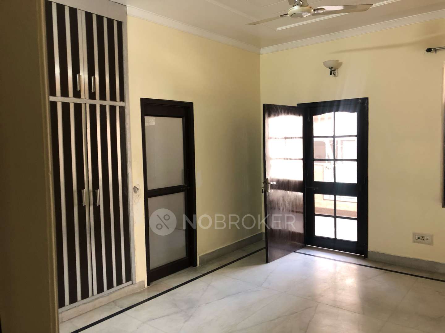 Dwarka, Dwarka Rent WITHOUT BROKERAGE Semifurnished 3 BHK Rental