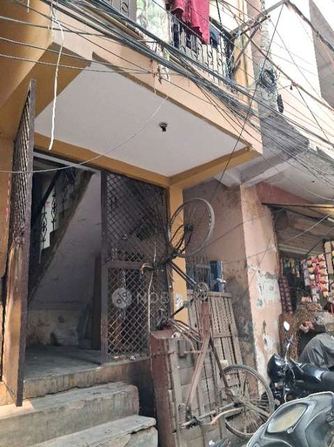 1 BHK Flat In Standalone Building  for Rent  In Mandawali
