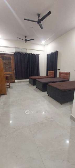 PG for Boys in Sector 71