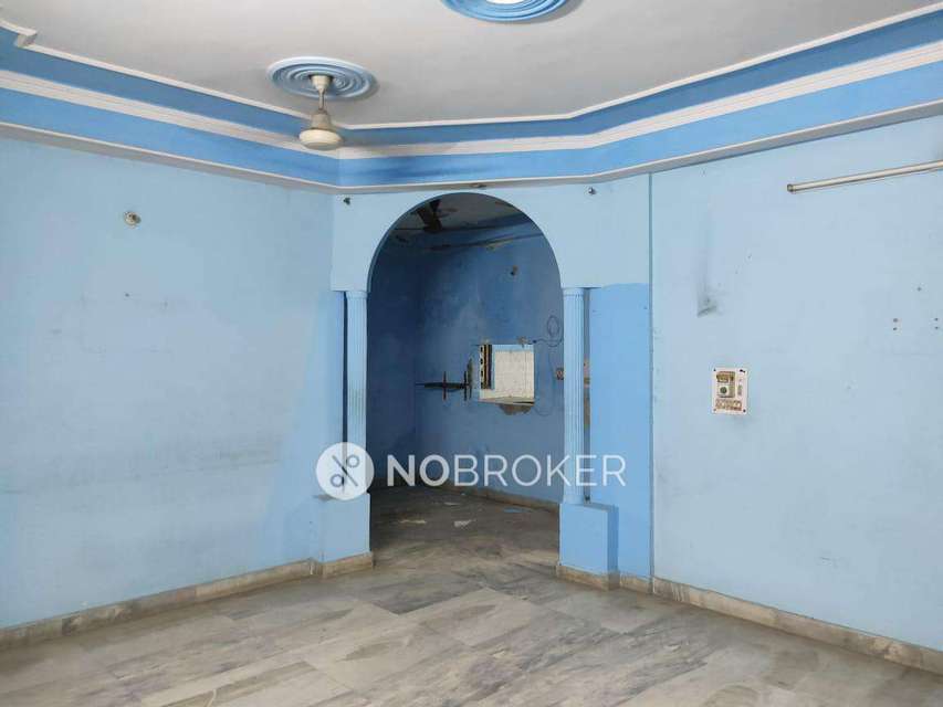 2 BHK Flat In Metro Plaza For Sale  In Sahibabad