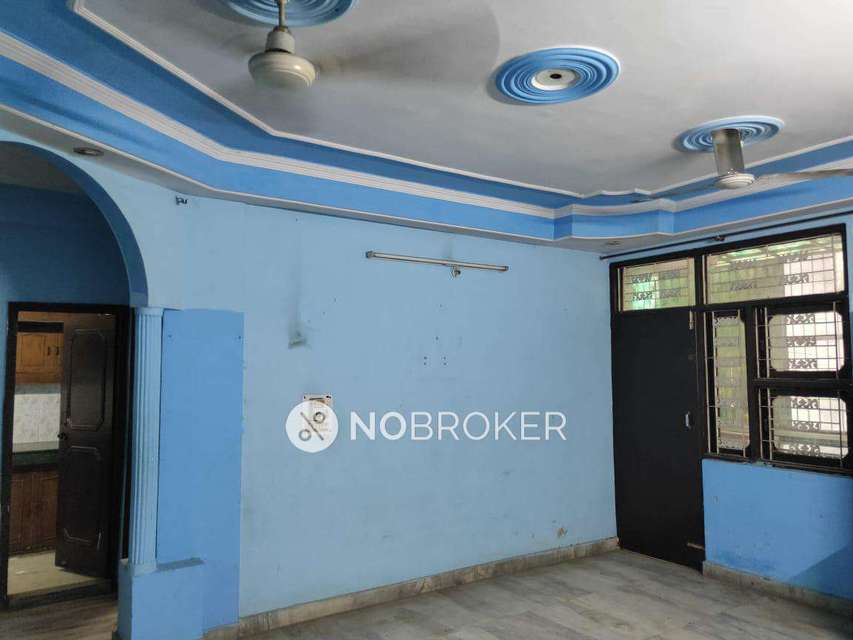 2 BHK Flat In Metro Plaza For Sale  In Sahibabad