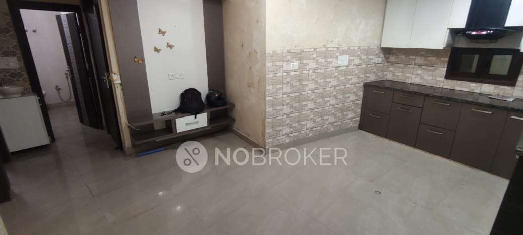 2 BHK Flat For Sale  In Sarai Rohilla