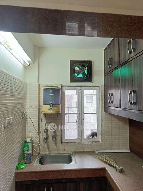 1 BHK Flat In Shalimar Bagh Bh Block for Rent  In Shalimar Bagh