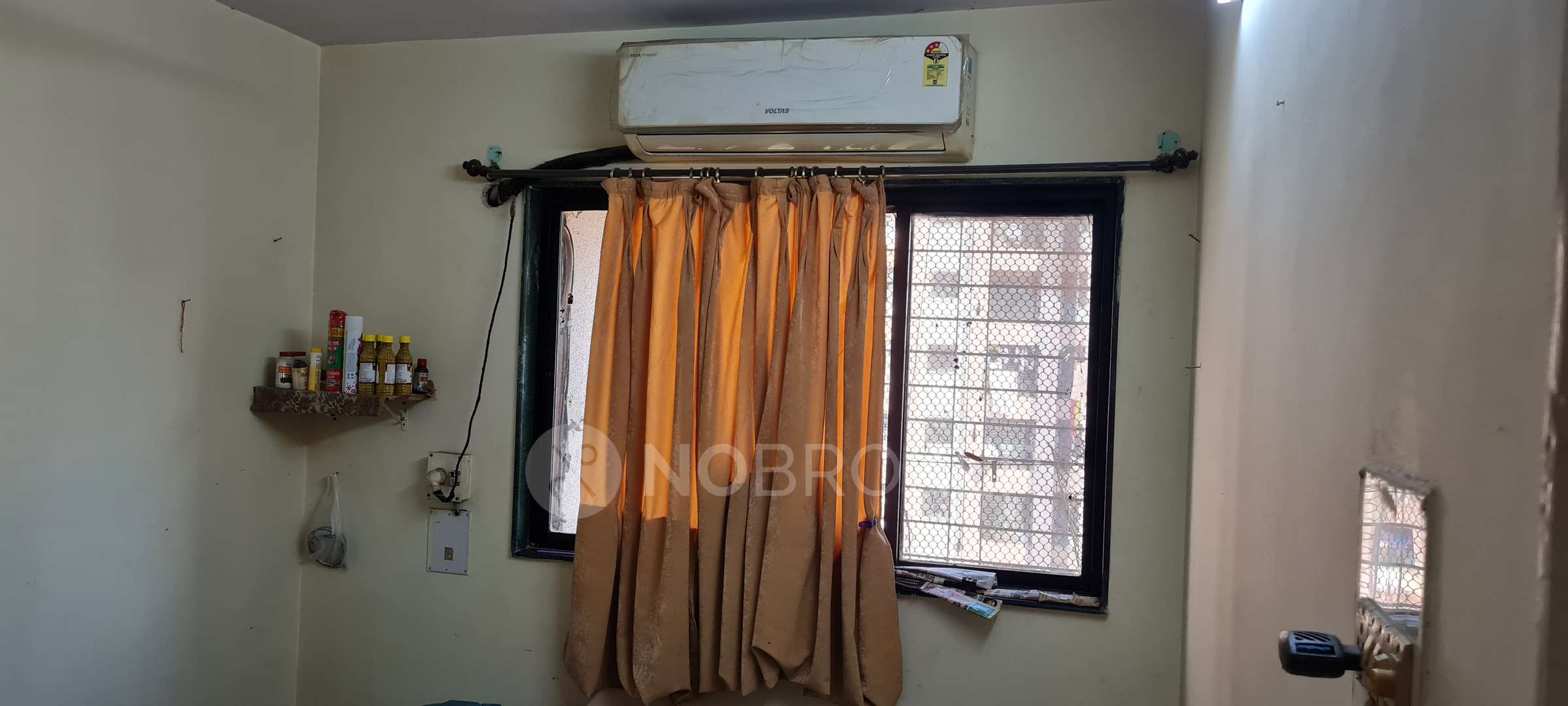 Omkar Society Tilak Nagar, Rent WITHOUT BROKERAGE Semifurnished 1