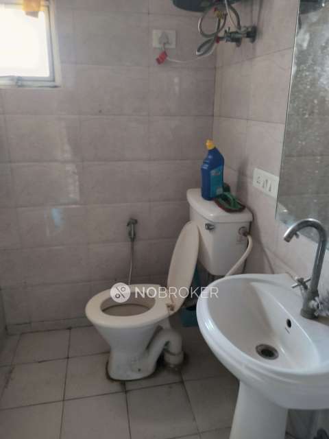 4 BHK Flat In Gaur City 2 - Gc11 For Sale  In Gaur City 2