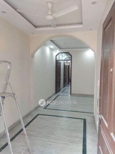 2 BHK Flat In Sb For Sale  In Sri Niwaspuri