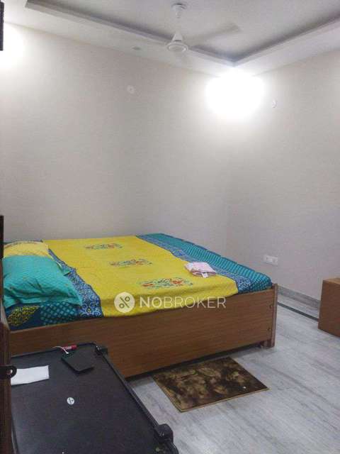 2 BHK Flat In Sb For Sale  In Sri Niwaspuri