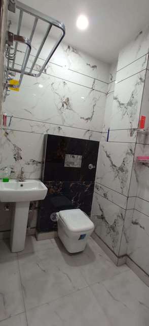 3 BHK Flat In Standalone Building  For Sale  In Uttam Nagar West