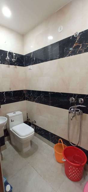 3 BHK Flat In Standalone Building  For Sale  In Uttam Nagar West