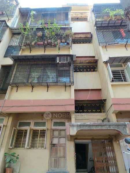 1 BHK Flat In Shikshak Mitra Mandal Chs For Sale  In Kurla West